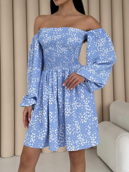 Summer dress with open shoulders blue